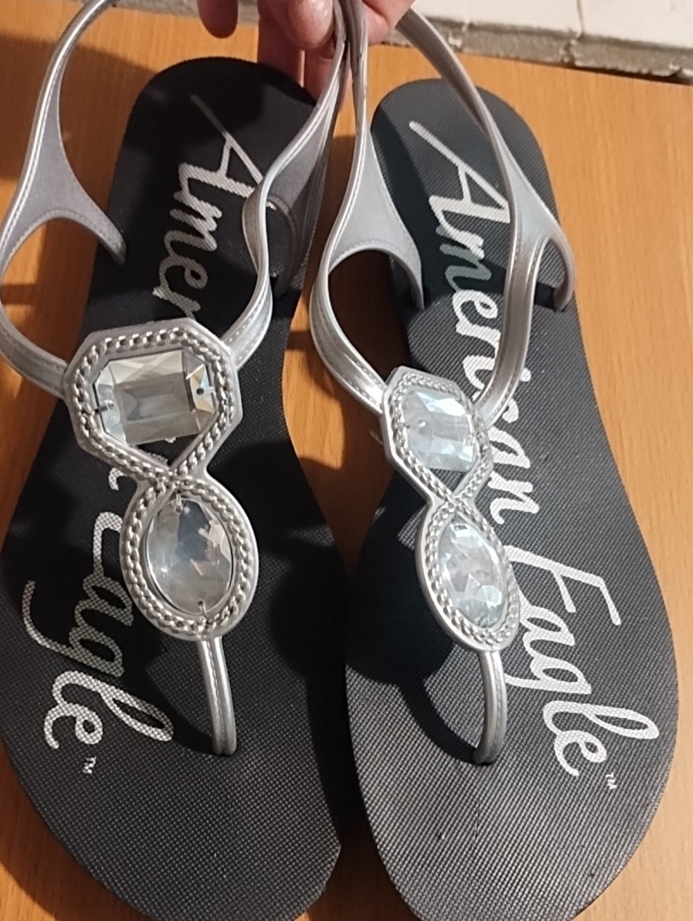 American Eagle Outfitters Silver Gem-Accented Women's Thong Sandals Size 10 VGC.